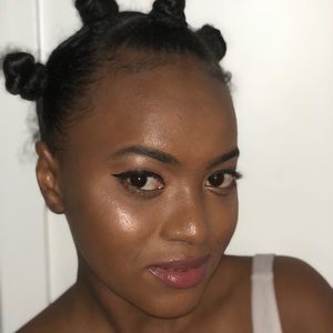 Meet your Posher, Maimouna